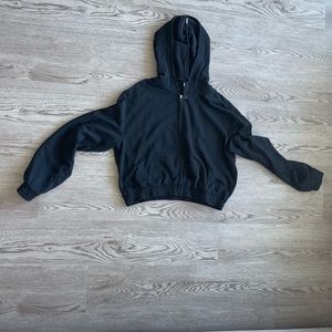 cropped black zip up hoodie